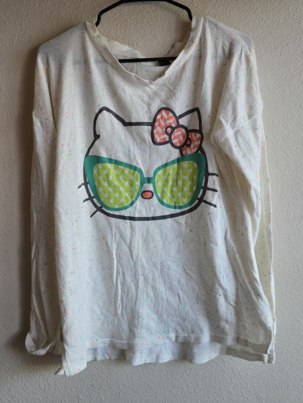 Forever 21 Hello Kitty Graphic Long Sleeve Shirt Size M